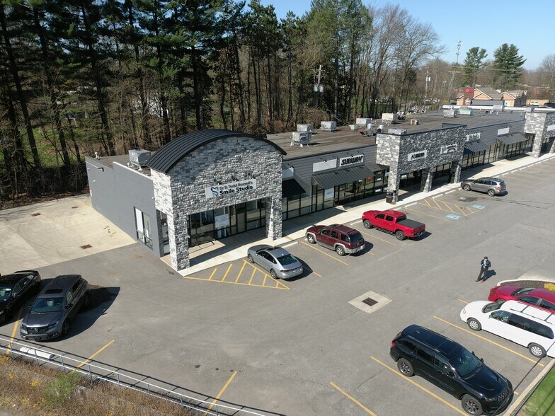 8533-8559 E Washington St, Chagrin Falls, OH à louer - Photo de l’immeuble – Image 3 sur 15