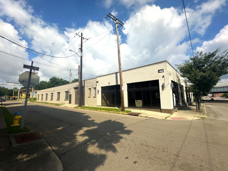 735 Wayne Ave, Dayton, OH à louer - Photo de l’immeuble – Image 2 sur 7