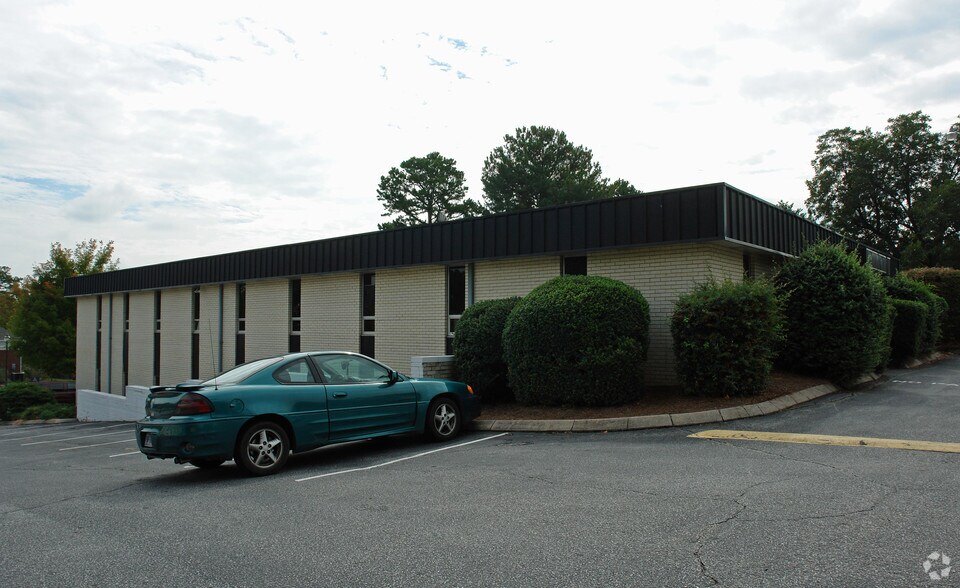 1530 Martin St, Winston-Salem, NC à louer - Photo de l’immeuble – Image 3 sur 13