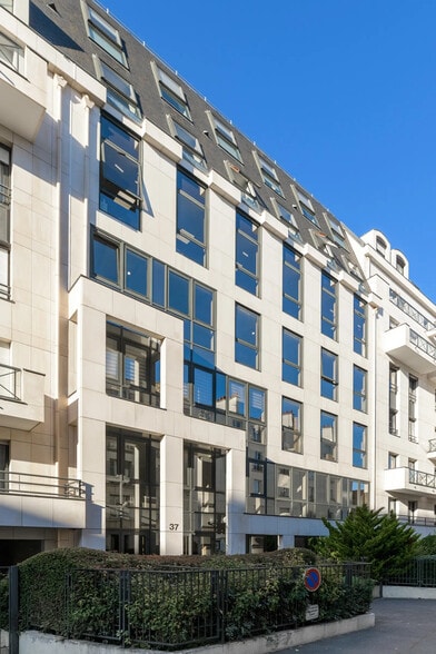 37 Rue Adam Ledoux, Courbevoie à vendre - Photo de l’immeuble – Image 2 sur 7