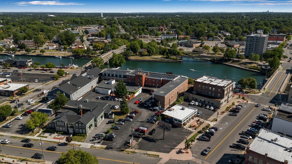 84 Sweeney St, North Tonawanda, NY à louer - Photo de l’immeuble – Image 2 sur 22