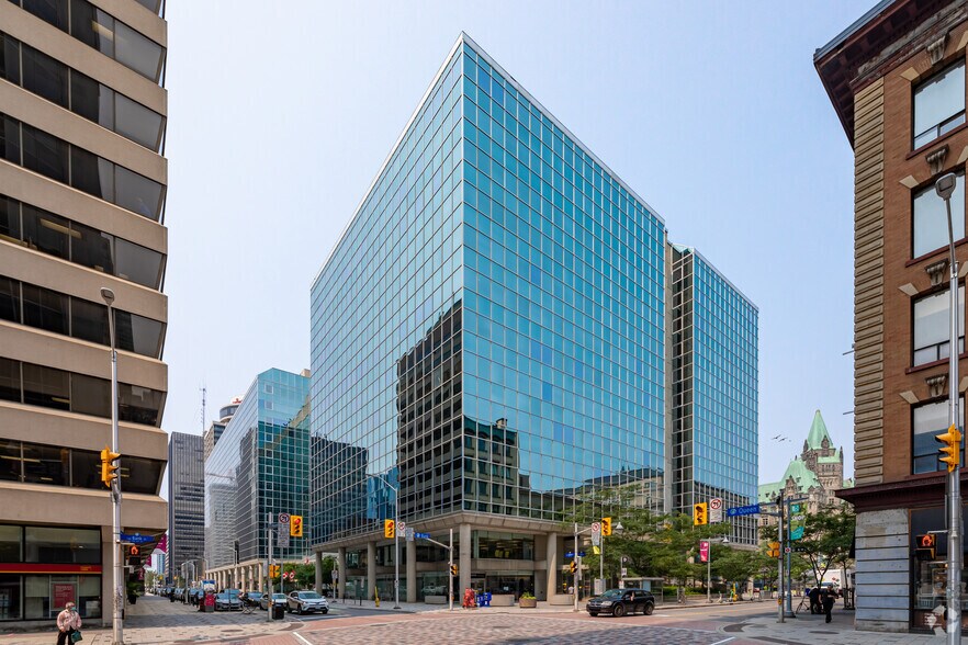 240 Sparks St, Ottawa, ON à louer - Photo de l’immeuble – Image 3 sur 16