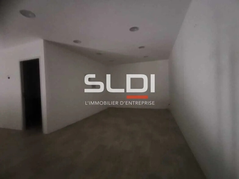 Local d’activités dans Saint-Jean-de-Bournay à louer - Photo intérieure – Image 2 sur 7