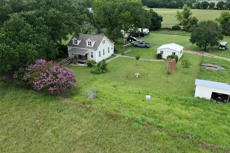 20119 Cedar Ln, Tomball, TX à vendre - Photo de l’immeuble – Image 3 sur 8
