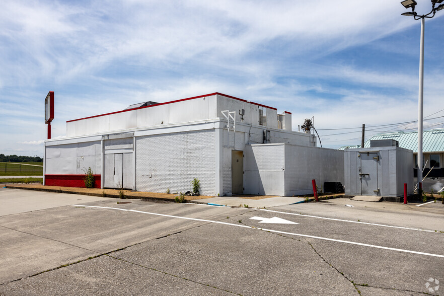 2684 Alcoa Hwy, Alcoa, TN à louer - Photo de l’immeuble – Image 3 sur 17