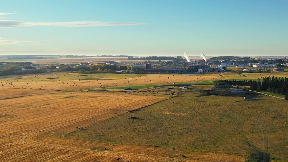 6340 C & E Trl, Innisfail, AB à vendre - Vidéo sur l’annonce professionnelle – Image 2 sur 13