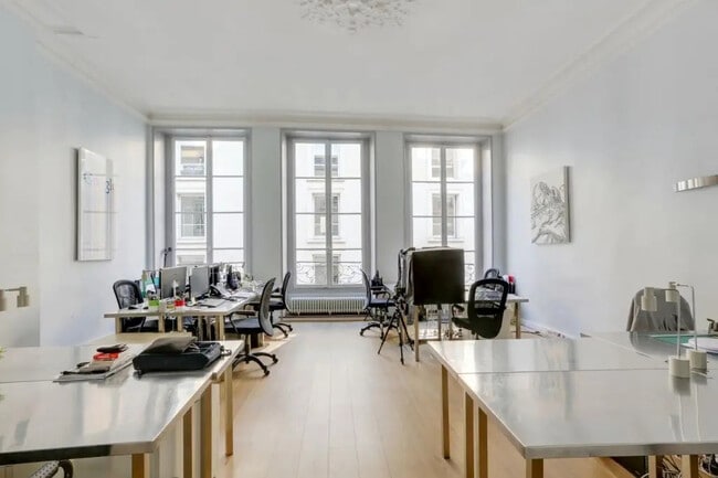 Plus de détails pour 10 Rue Des Moulins, Paris - Bureau à louer