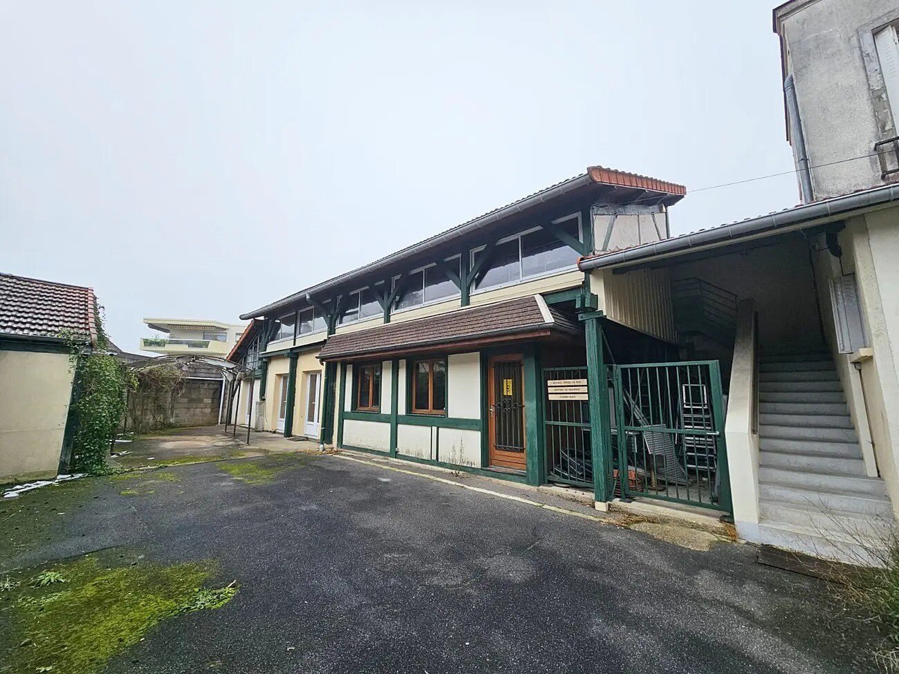 Local d'activités dans Le Raincy à vendre Photo principale– Image 1 sur 1