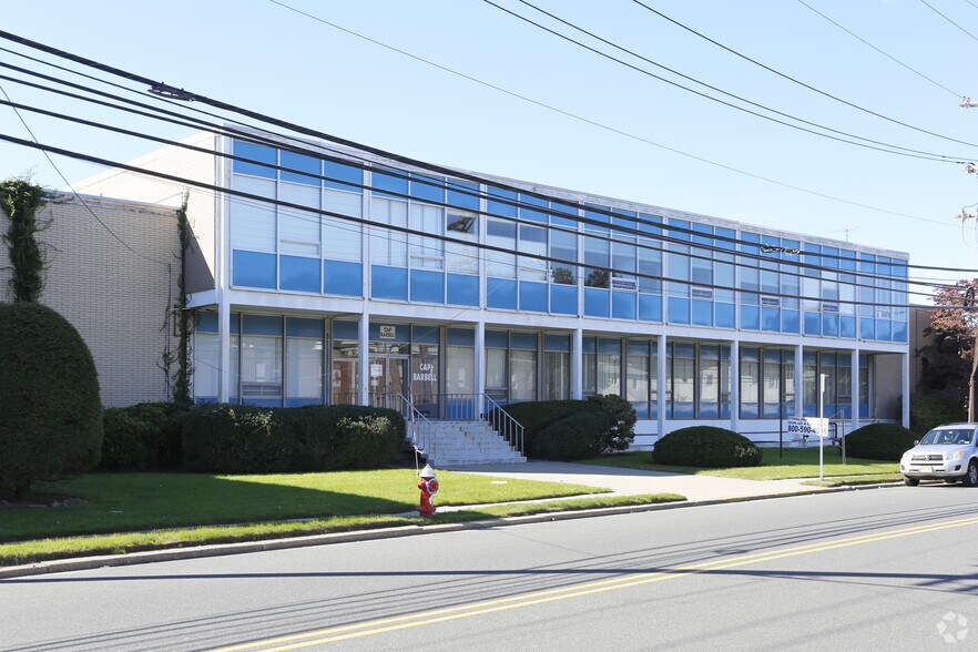 625 Rahway Ave, Union Township, NJ à louer - Photo de l’immeuble – Image 1 sur 8