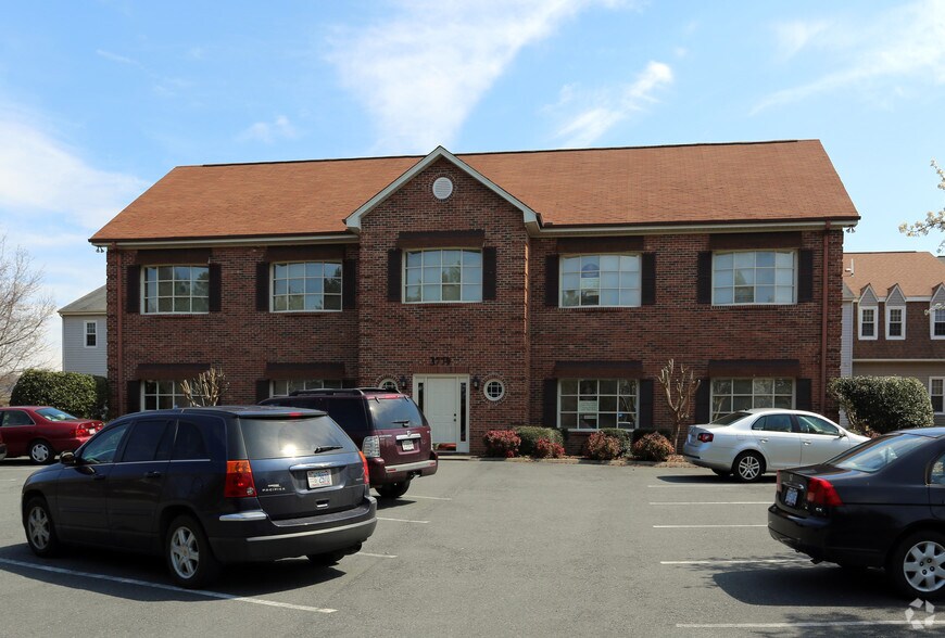 3779 Vest Mill Rd, Winston-Salem, NC à louer - Photo de l’immeuble – Image 3 sur 4