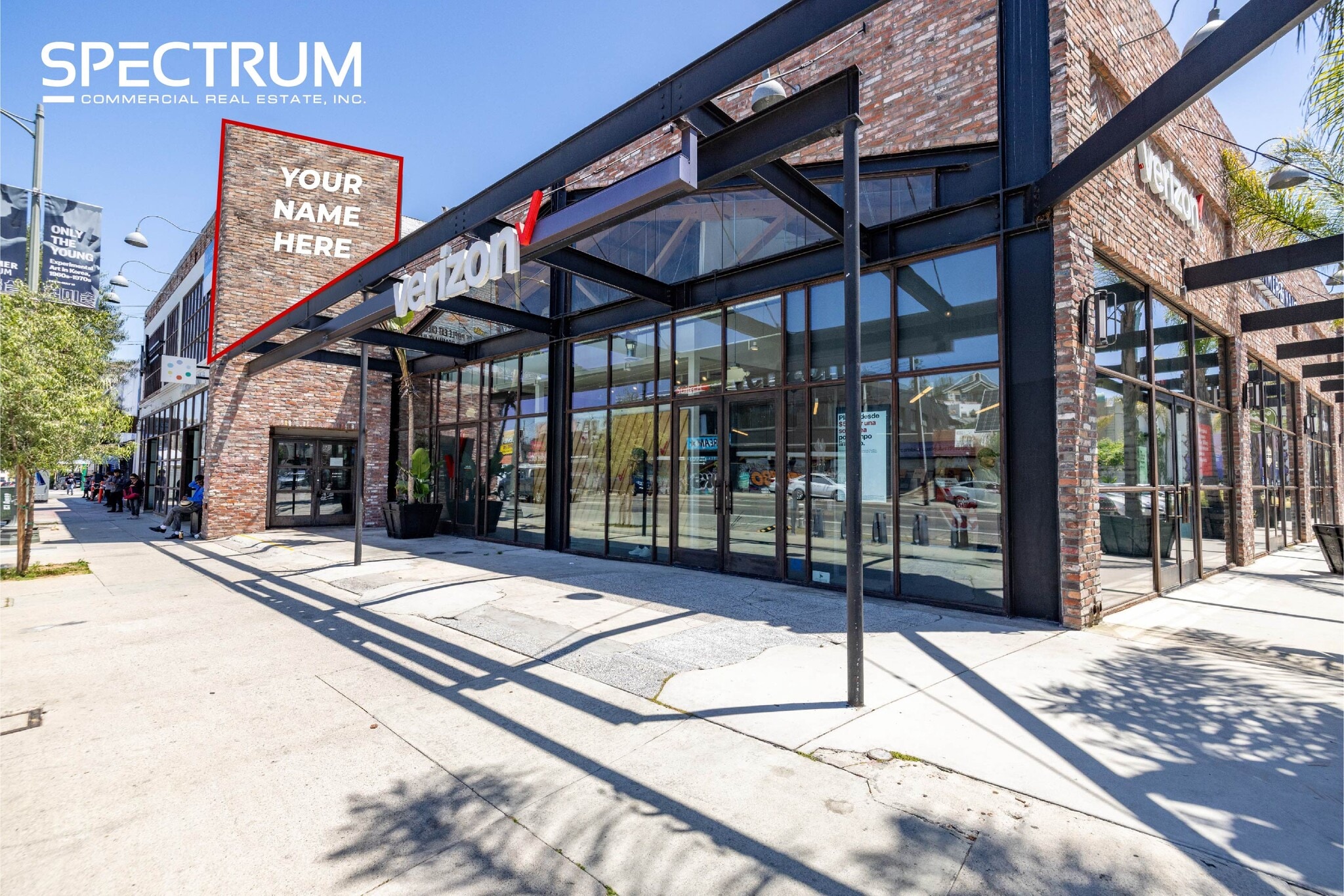 2110 W Sunset Blvd, Los Angeles, CA à louer Photo de l’immeuble– Image 1 sur 7