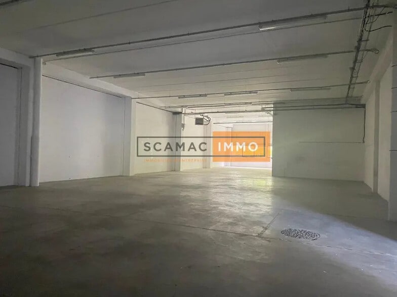 Industriel/Logistique dans à louer - Photo intérieure – Image 2 sur 8