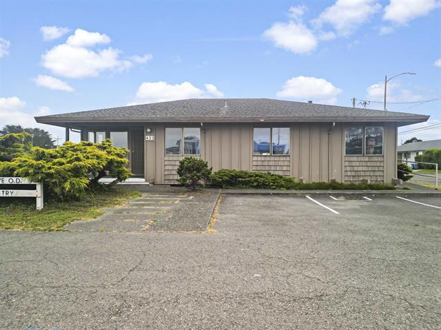 433 9th St, Crescent City, CA à vendre - Photo principale – Image 1 sur 26
