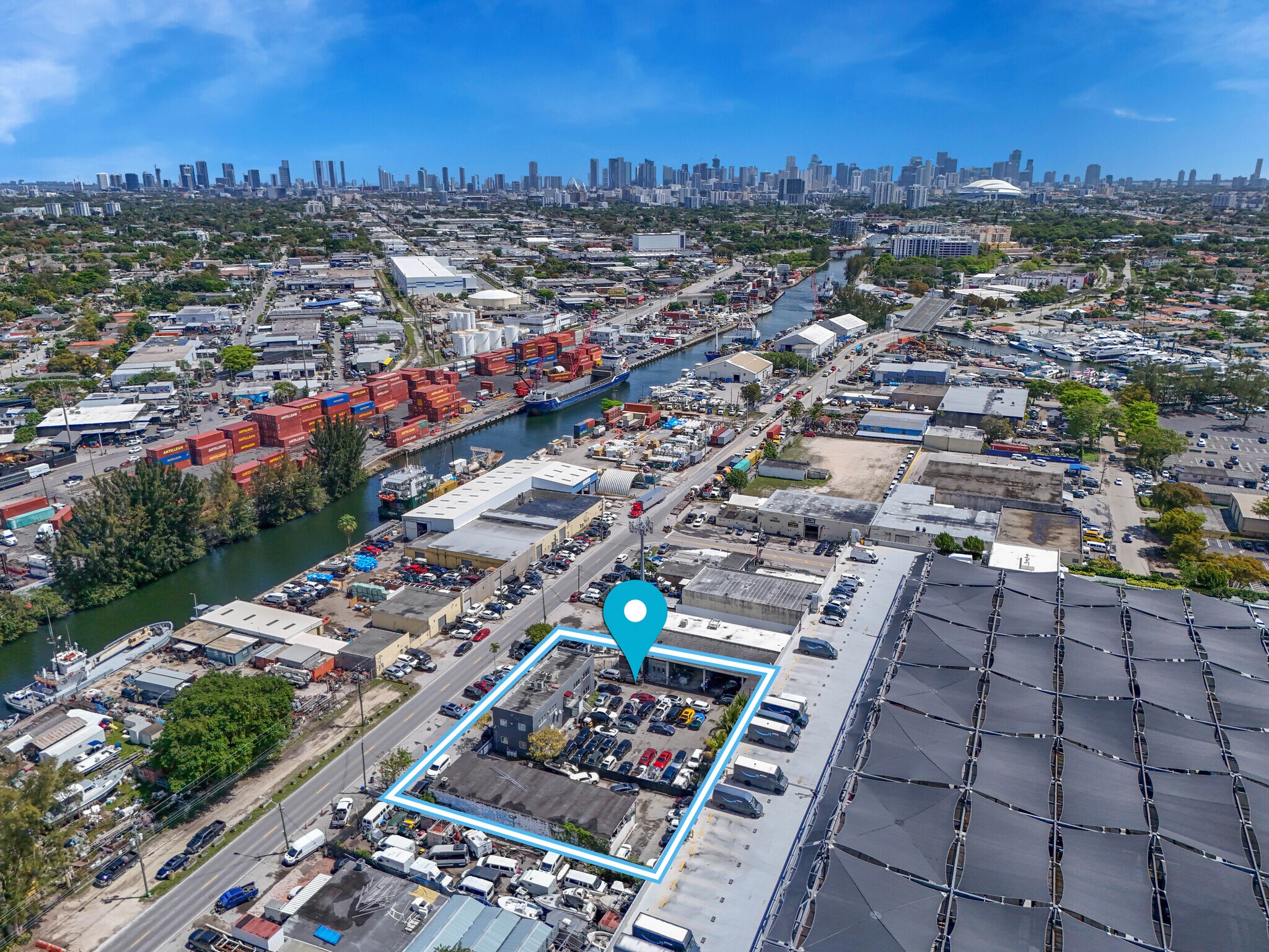 3326 and 3300 NW South River portefeuille de 2 biens à vendre sur LoopNet.fr Photo principale– Image 1 sur 3