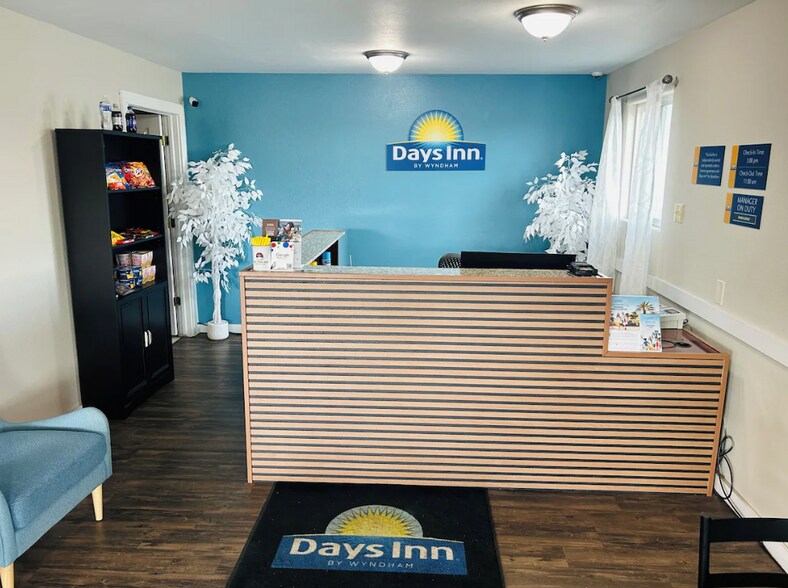 109 16th St, Wheatland, WY à vendre - Photo de l’immeuble – Image 3 sur 11