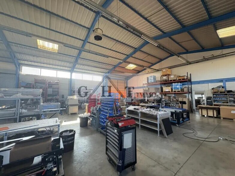 Industriel/Logistique dans Évry-Courcouronnes à louer - Photo de l’immeuble – Image 1 sur 6