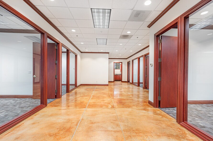 810 Denbeste Ct, Windsor, CA à louer - Photo de l’immeuble – Image 3 sur 32