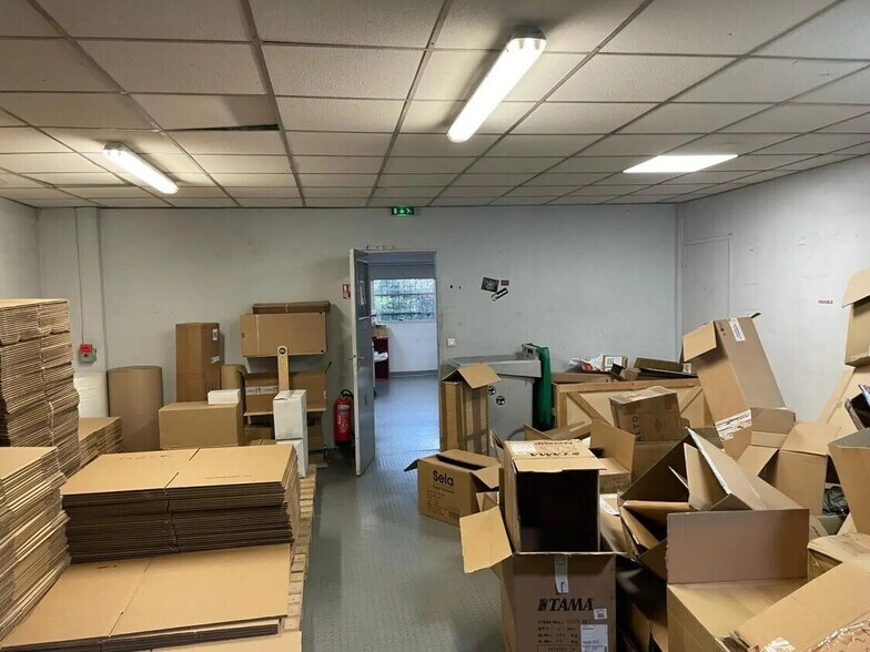 Local d'activités dans Aulnay-sous-Bois à vendre - Photo intérieure – Image 1 sur 10