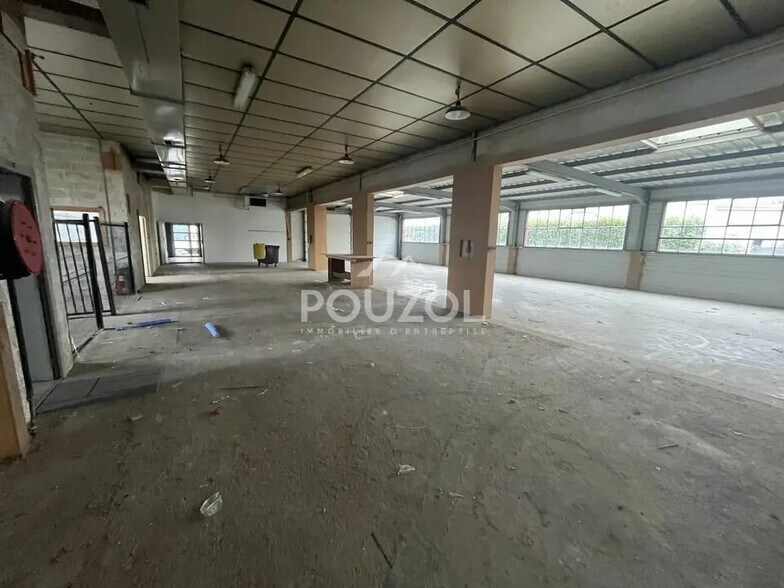 Local d’activités dans Gerzat à louer - Photo de l’immeuble – Image 3 sur 9