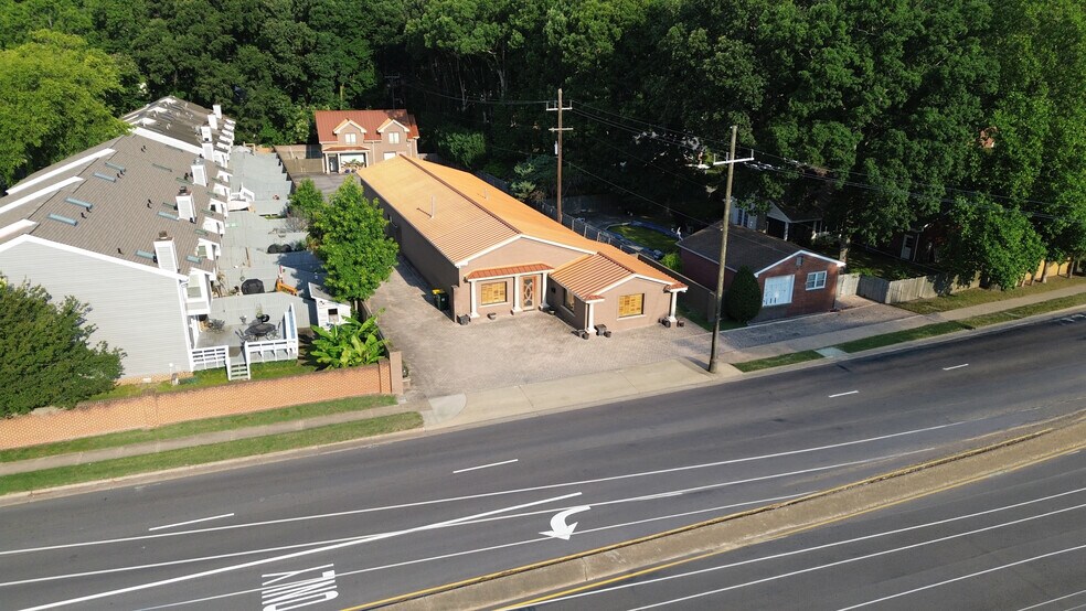 565 N Birdneck Rd, Virginia Beach, VA à louer - Photo de l’immeuble – Image 2 sur 9