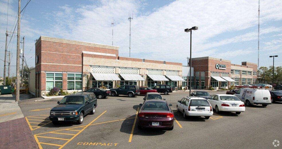 100-204 E Capitol Dr, Milwaukee, WI à louer - Photo de l’immeuble – Image 2 sur 8