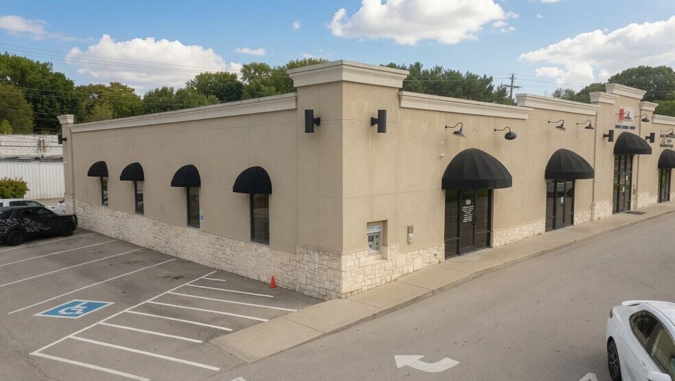 1551 E Morris Blvd, Morristown, TN à louer - Photo de l’immeuble – Image 1 sur 8