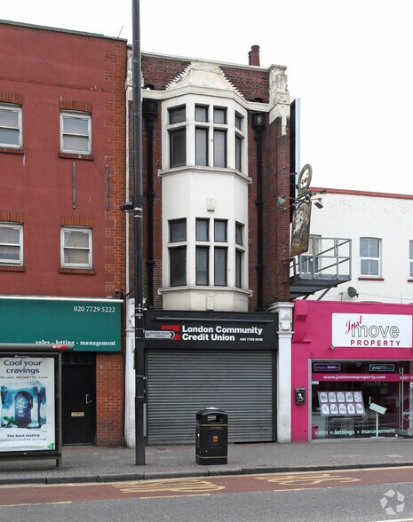 473 Bethnal Green Rd, Londres à vendre - Photo de l’immeuble – Image 3 sur 11