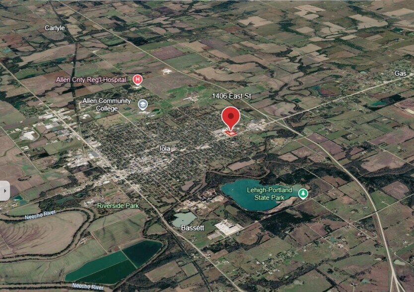 1406 East St, Iola, KS à vendre - Photo de l’immeuble – Image 3 sur 22