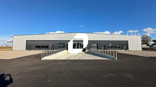 Plus de détails pour Local d’activités à vendre