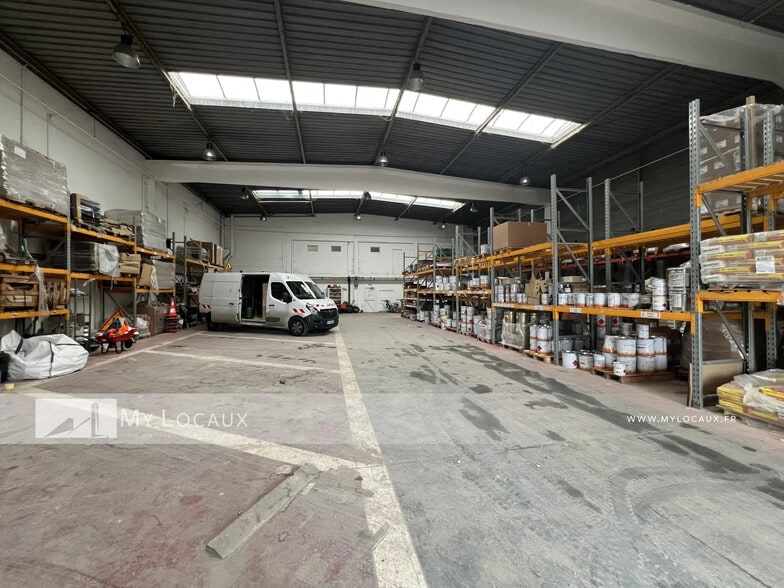 Local d’activités dans SAINT-OUEN-L'AUMONE à louer - Photo intérieure – Image 1 sur 7