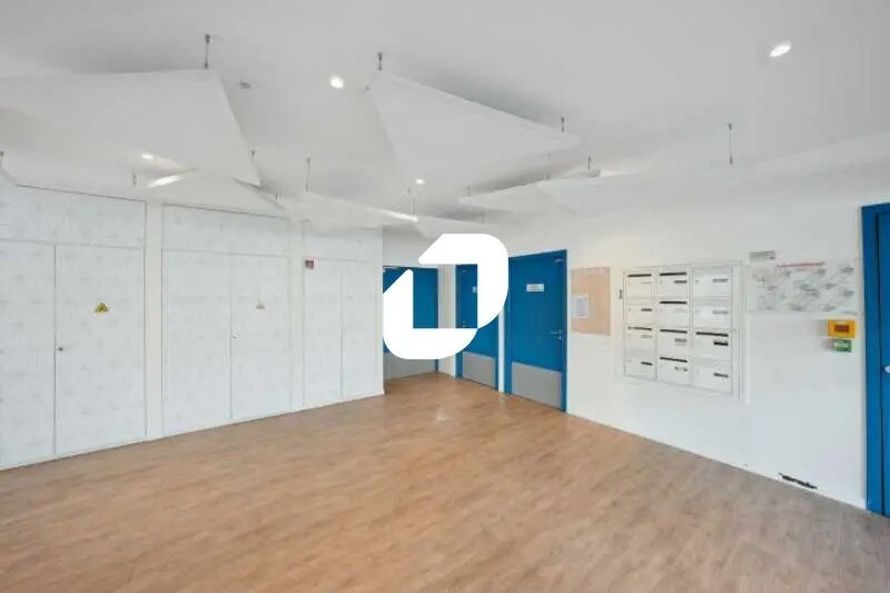 Bureau dans Bordeaux à louer - Photo de l’immeuble – Image 1 sur 21