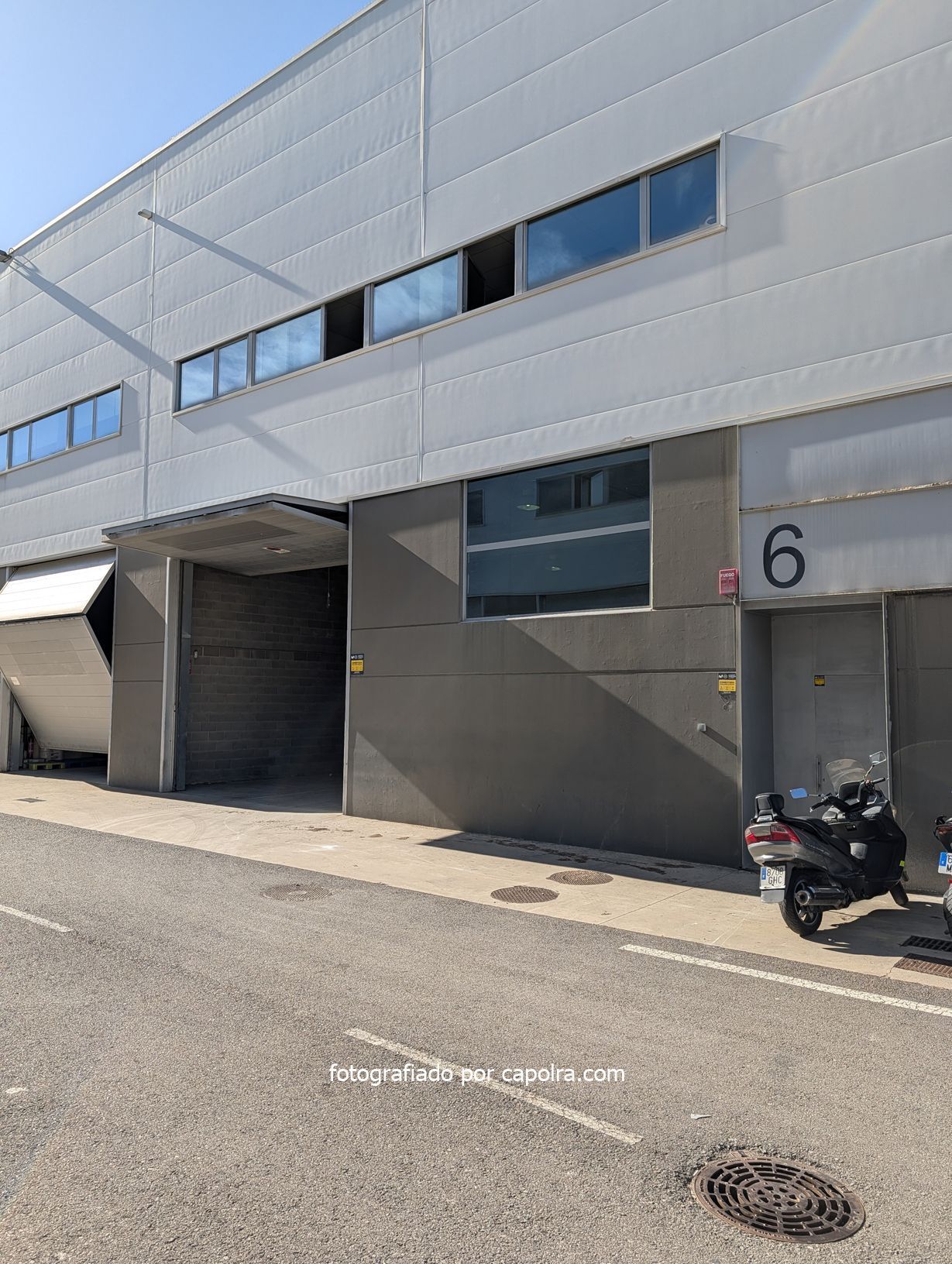 Industriel/Logistique dans Sant Feliu de Llobregat, Barcelona à vendre Photo principale– Image 1 sur 41