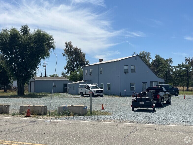 922 Simmerhorn Rd, Galt, CA à vendre - Photo de l’immeuble – Image 2 sur 2