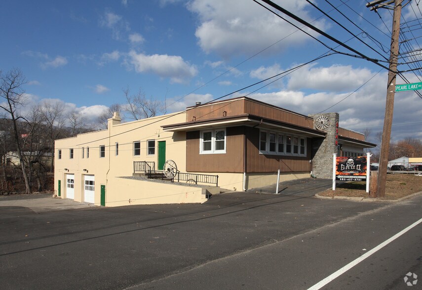 2148 S Main St, Waterbury, CT à louer - Photo principale – Image 1 sur 6