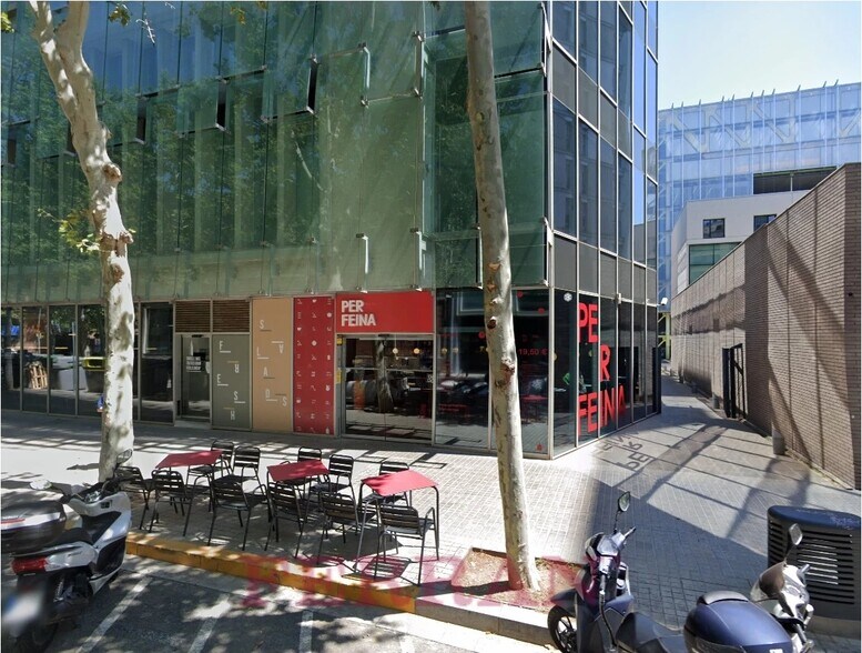 Local commercial dans Barcelone, Barcelona à louer - Photo de l’immeuble – Image 1 sur 4