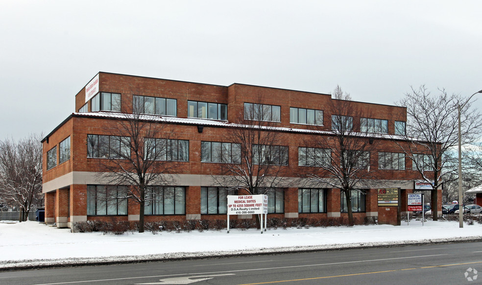 1525 Albion Rd, Toronto, ON à louer - Photo principale – Image 1 sur 6