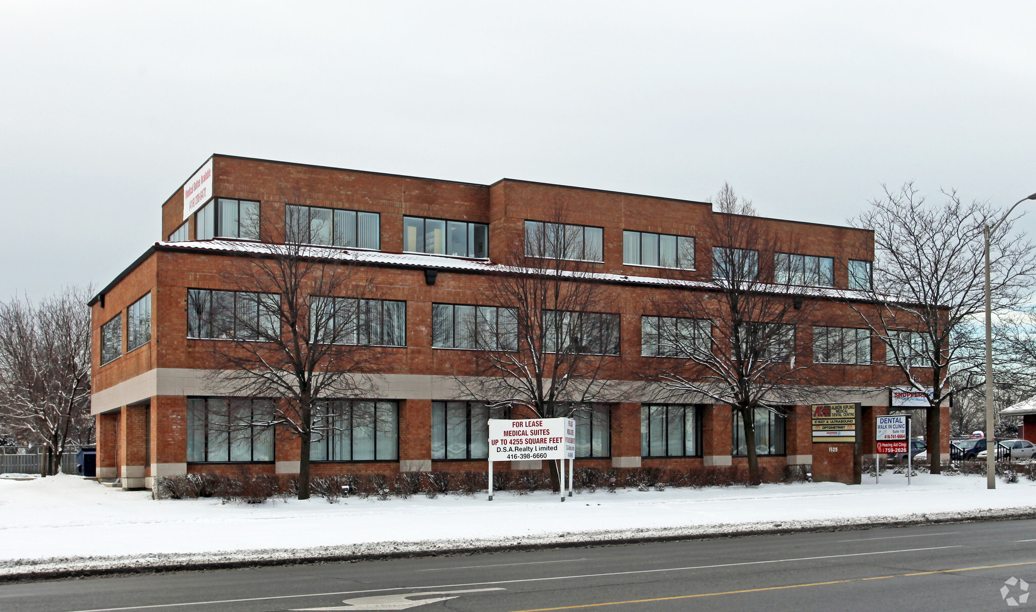 1525 Albion Rd, Toronto, ON à louer Photo principale– Image 1 sur 7
