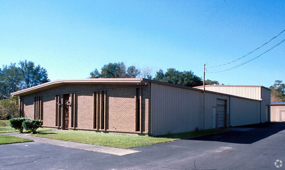 4621 YALE ST & 315 MARTIN ST portefeuille de 2 biens à vendre sur LoopNet.fr - Photo principale – Image 3 sur 4