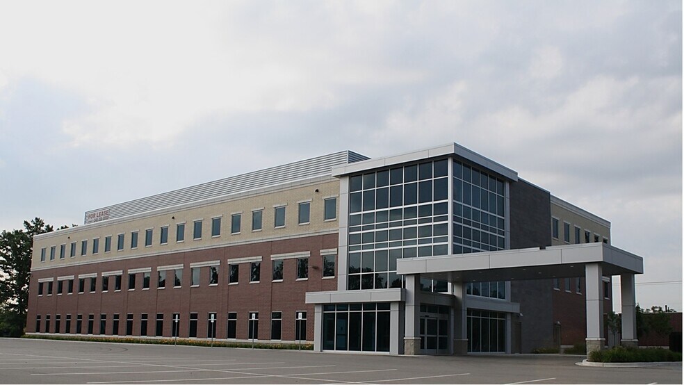 1405 E South Blvd, Rochester Hills, MI à louer - Photo de l’immeuble – Image 1 sur 7