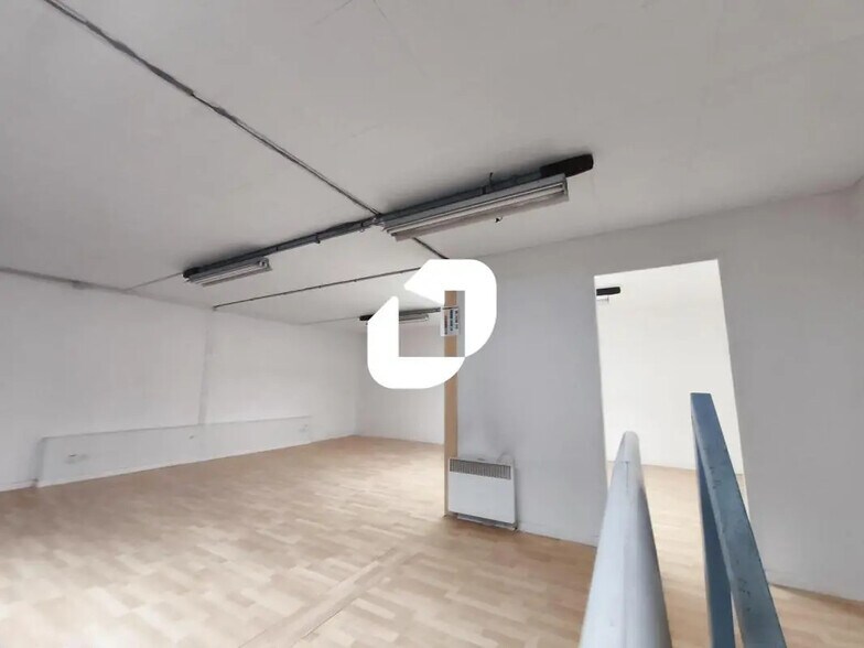 Bureau dans Alfortville à louer - Photo de l’immeuble – Image 2 sur 3
