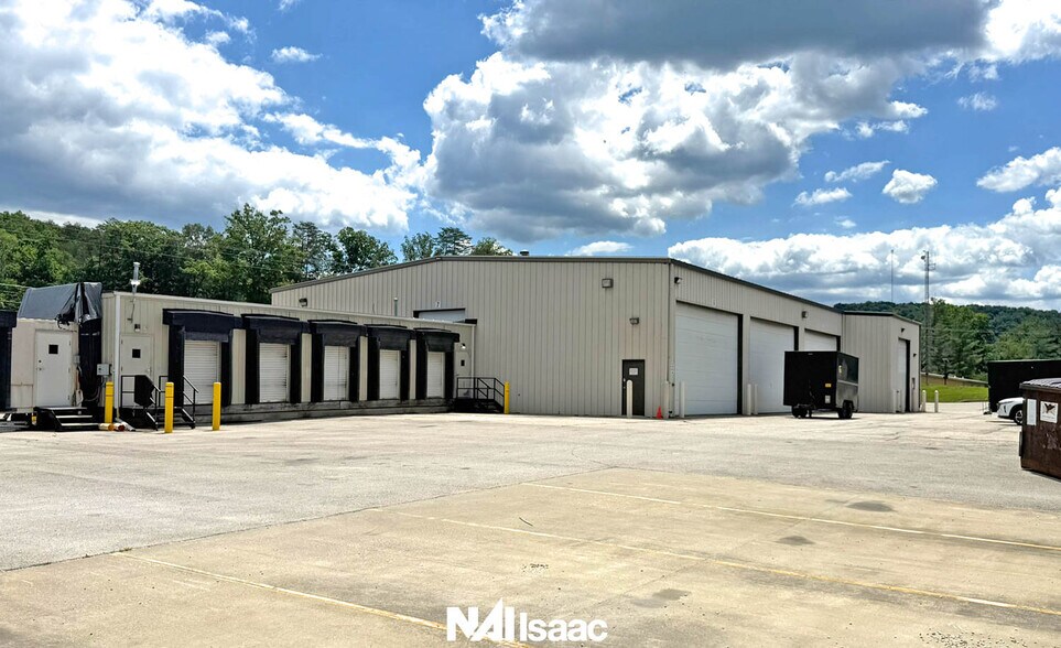 125 Reed Ct, Stanton, KY à vendre - Photo de l’immeuble – Image 1 sur 12