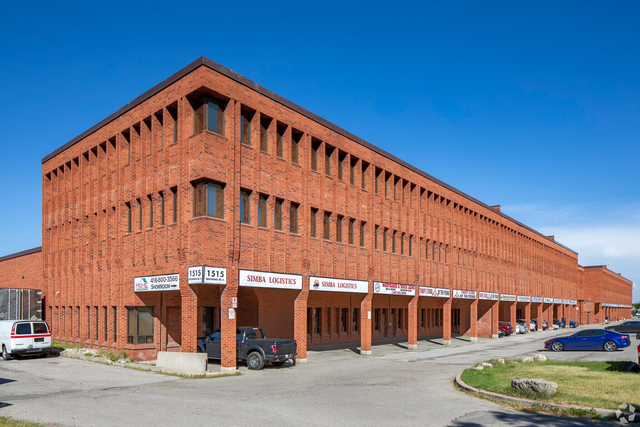 1515 Britannia Rd E, Mississauga, ON à louer Photo principale– Image 1 sur 4