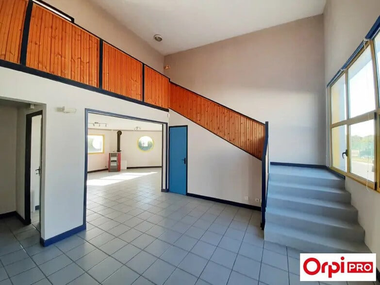 Bureau dans Pommeret à louer - Photo intérieure – Image 3 sur 5