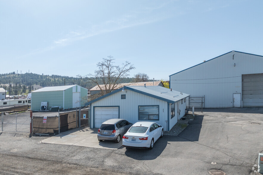 3808 E Queen Ave, Spokane, WA à vendre - Photo de l’immeuble – Image 3 sur 5