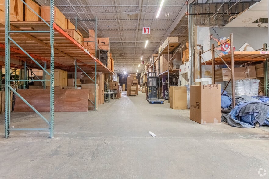 58-74 Largo Dr, Stamford, CT à louer - Photo intérieure – Image 3 sur 8