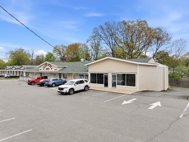 444 Washington Ave, North Haven, CT à louer - Photo de l’immeuble – Image 1 sur 3