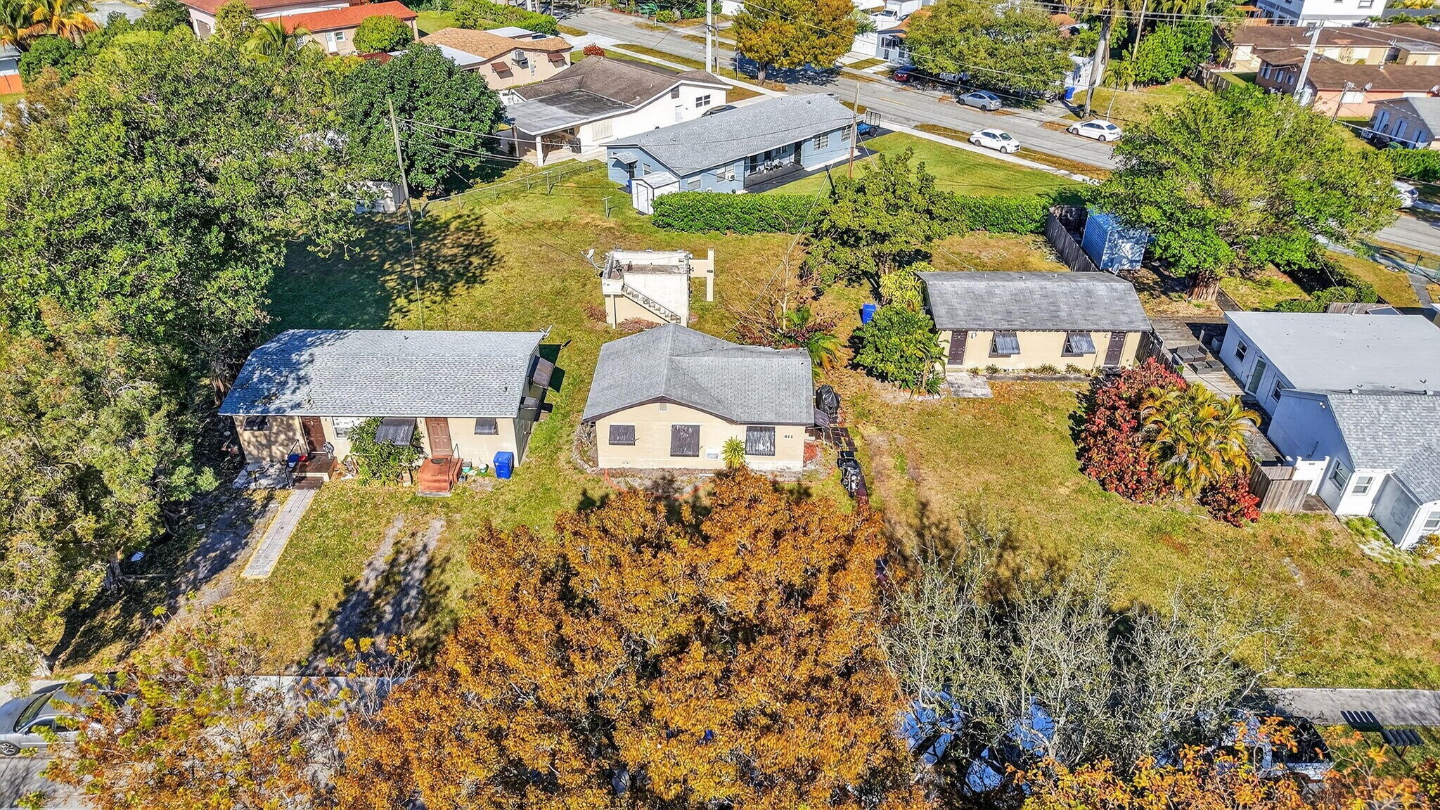 7-Unit Multifamily Opportunity portefeuille de 2 biens à vendre sur LoopNet.fr Photo principale– Image 1 sur 24