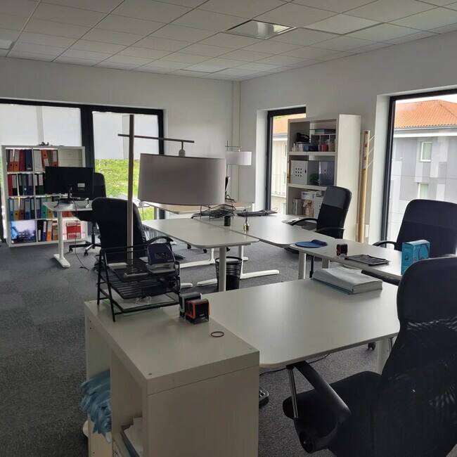 Plus de détails pour 109 Chemin De Chibau, Saint-Jean-de-Luz - Bureau à vendre