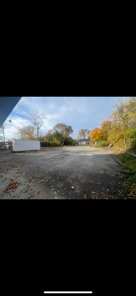 2043 Middle Country Rd, Centereach, NY à vendre - Photo de l’immeuble – Image 3 sur 3