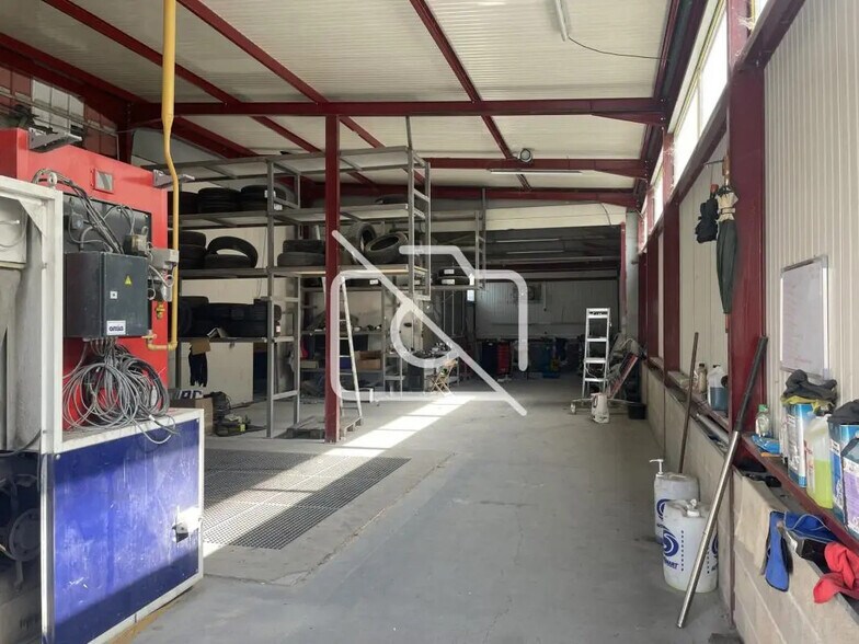 Local d’activités dans Brétigny-sur-Orge à louer - Photo de l’immeuble – Image 1 sur 5